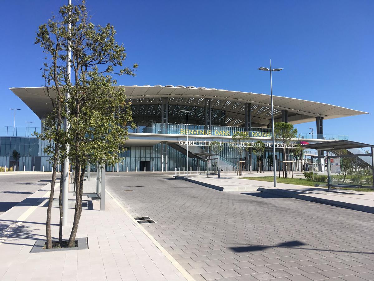 Kyriad Montpellier Aeroport - Parc Expo Могио Екстериор снимка